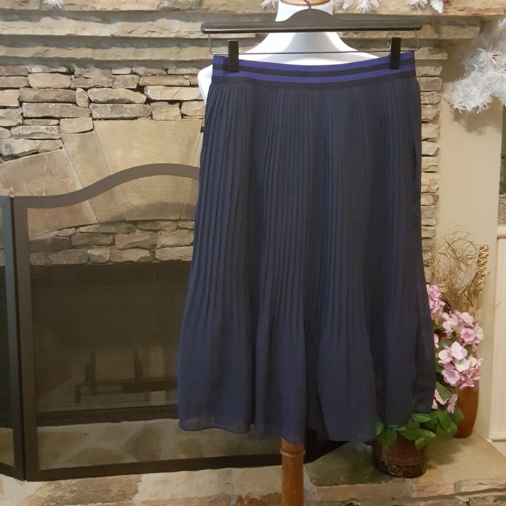 NWOT / a.n.d eway Navy Blue  Pleated Skirt